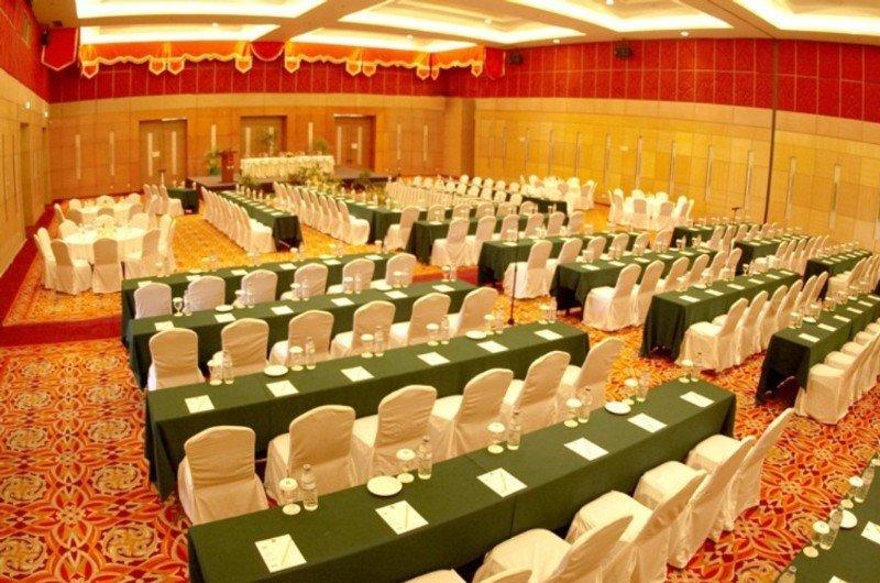Grand Suka Hotel Пеканбару Экстерьер фото