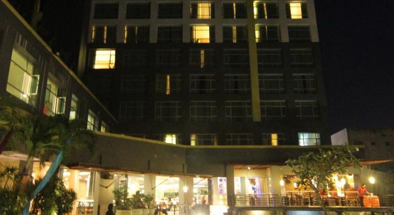 Grand Suka Hotel Пеканбару Экстерьер фото