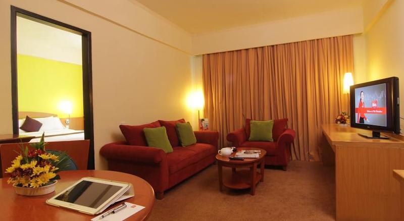 Grand Suka Hotel Пеканбару Экстерьер фото
