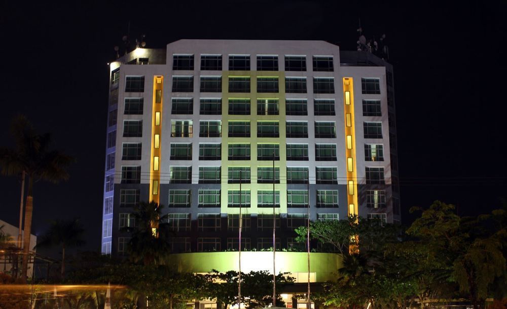 Grand Suka Hotel Пеканбару Экстерьер фото