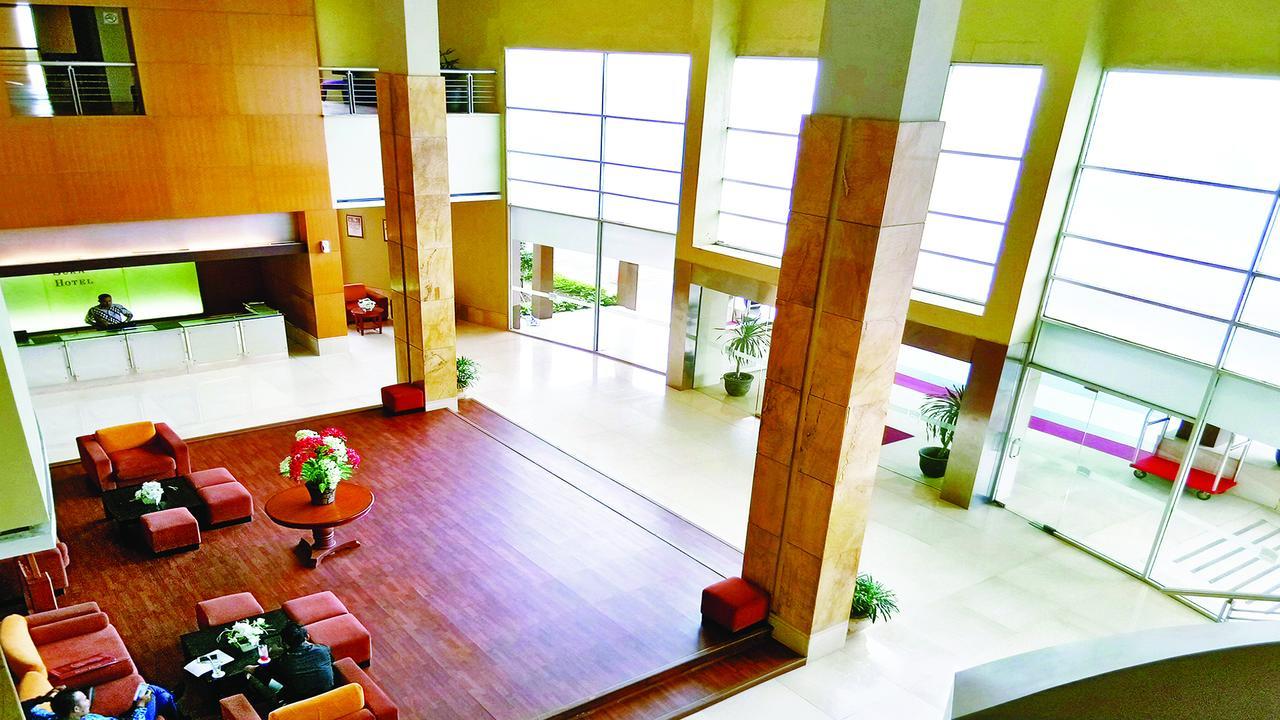 Grand Suka Hotel Пеканбару Экстерьер фото