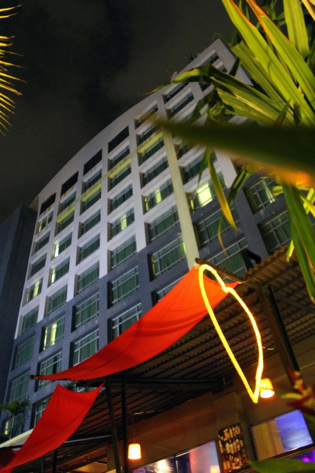 Grand Suka Hotel Пеканбару Экстерьер фото