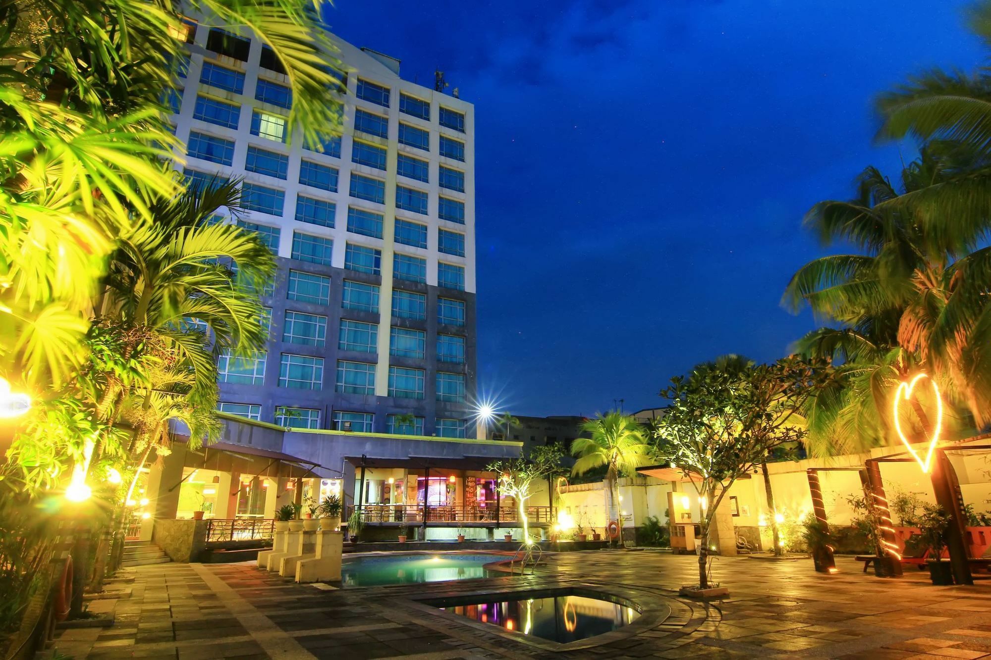Grand Suka Hotel Пеканбару Экстерьер фото